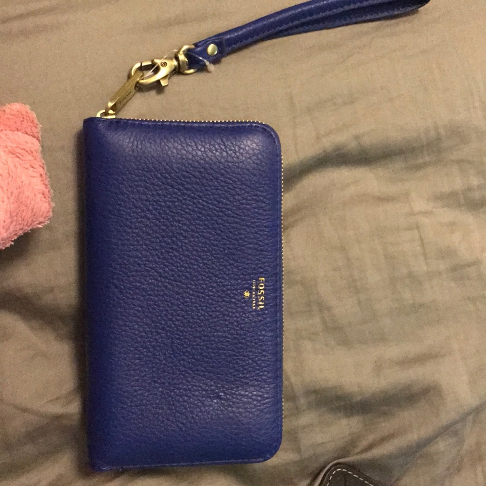 NWT blue fossil wallet